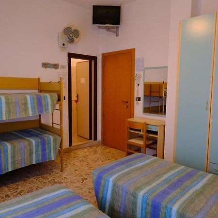 Hotel Chiara Rimini Exteriér fotografie