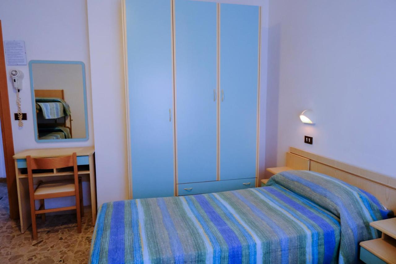 Hotel Chiara Rimini Exteriér fotografie